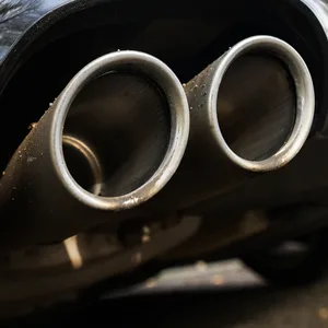 Auspuff eines Autos (Symbolbild)