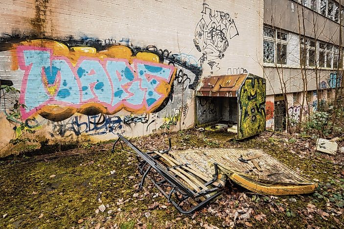 Dieses Graffiti prangt an der Rückseite des Gebäudes.