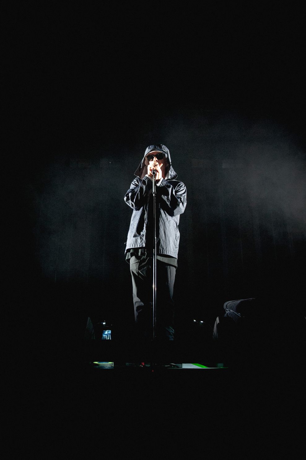Trettmann legt mit dem Song „6 Nullen“ los.