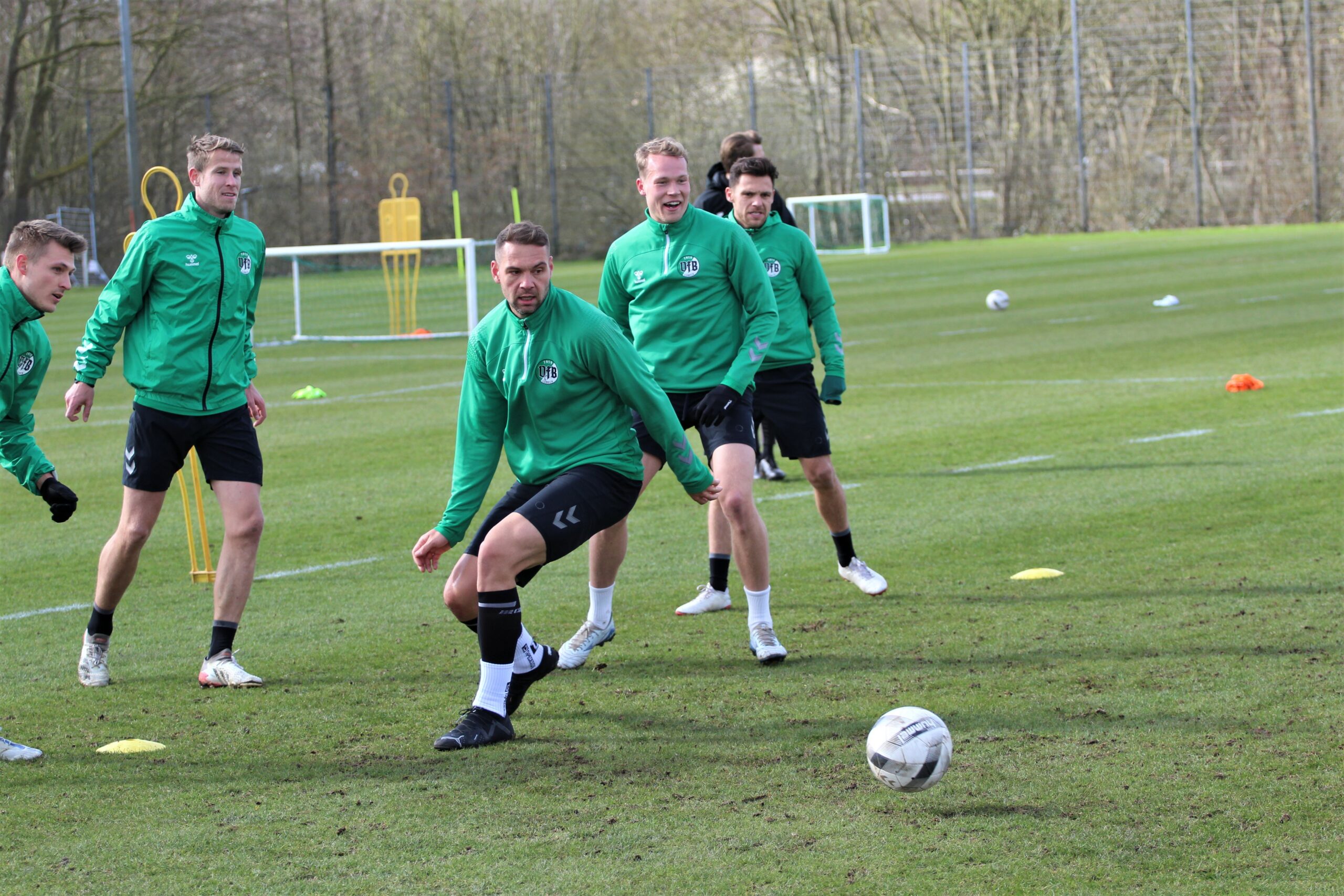 Pierre-Michel Lasogga beim Training des VfB Lübeck