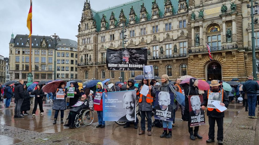 Protest vor dem Rathaus