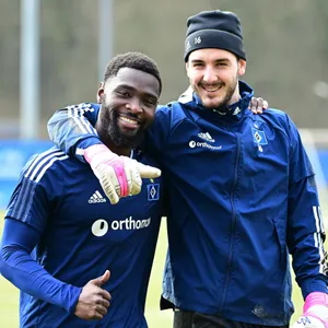 Marko Johansson (hier mit Stephan Ambrosius) kam beim HSV ebenso wenig zum Zug wie jetzt in Bochum.