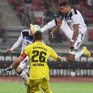 Robert Glatzel erzielt ein Tor gegen Nürnberg