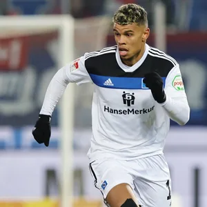 Ransford Königsdörffer am Ball
