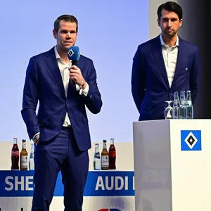 HSV-Vorstände unter sich: Eric Hüwer und Jonas Boldt (r.)