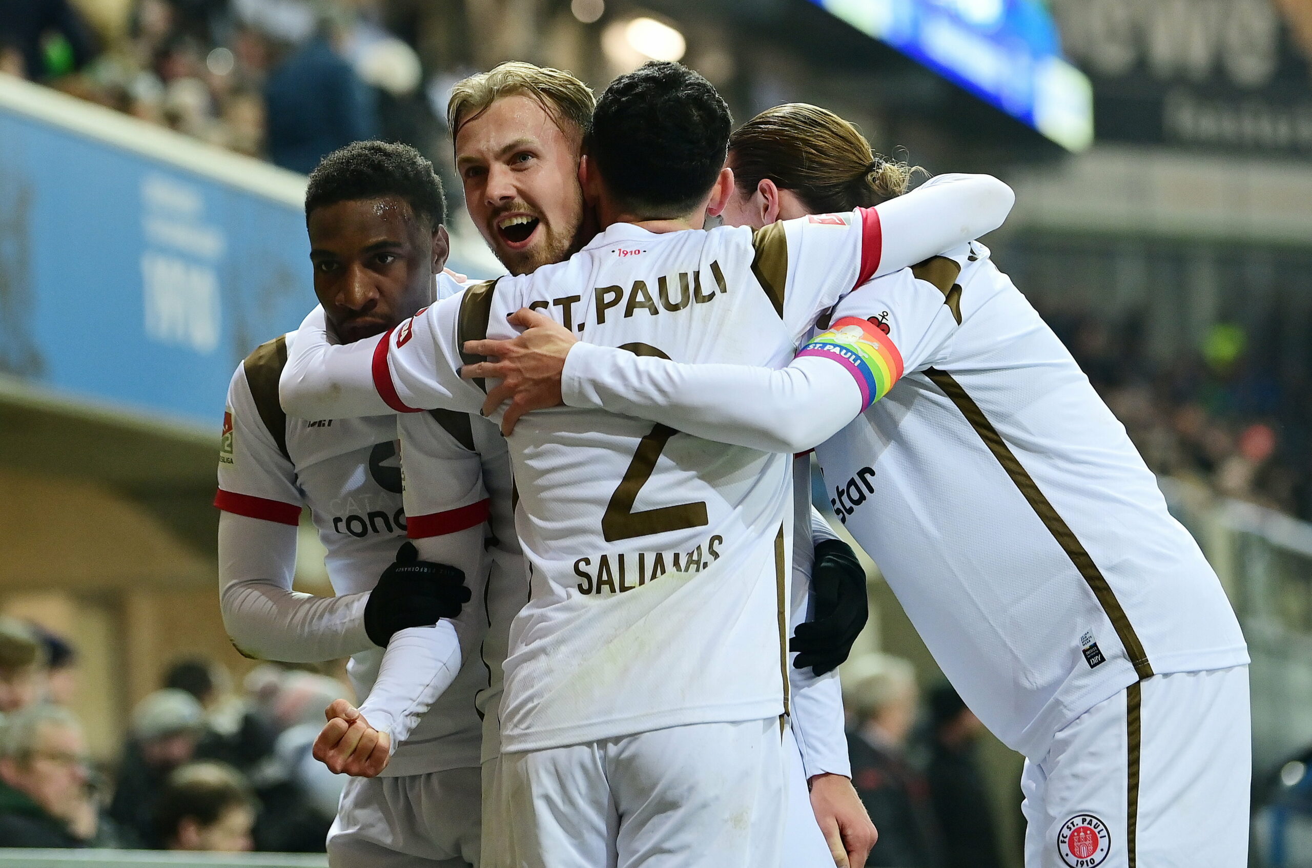 Lukas Daschner umjubelt nach St. Pauli-Sieg