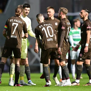 St. Pauli-Teamkreis nach dem Rückstand gegen Fürth