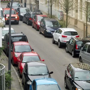 Zugeparkte Straße in Ottensen