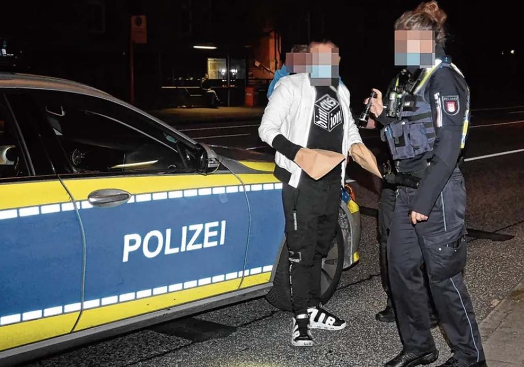 Streit um Liebeslohn – Zuhälter verletzt Freier mit Messer