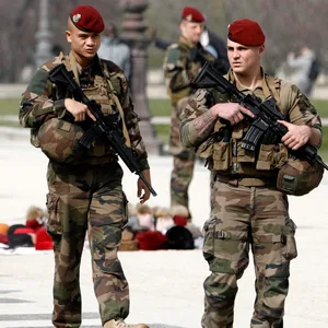 Französische Soldaten auf Patrouille