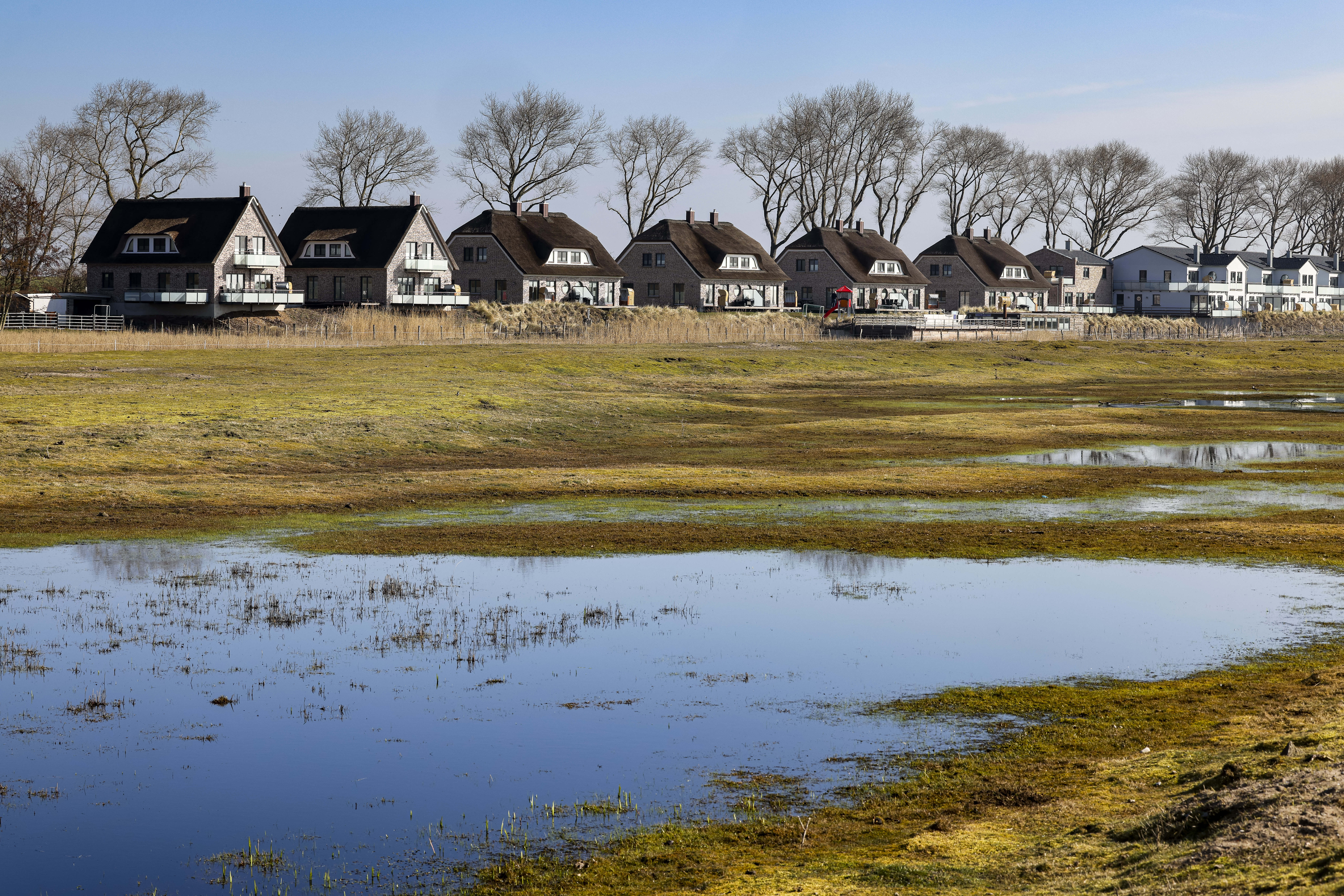 Ferienhäuser auf der Insel Fehmarn: Makler verzeichnen hier sinkende Immobilien-Preise.