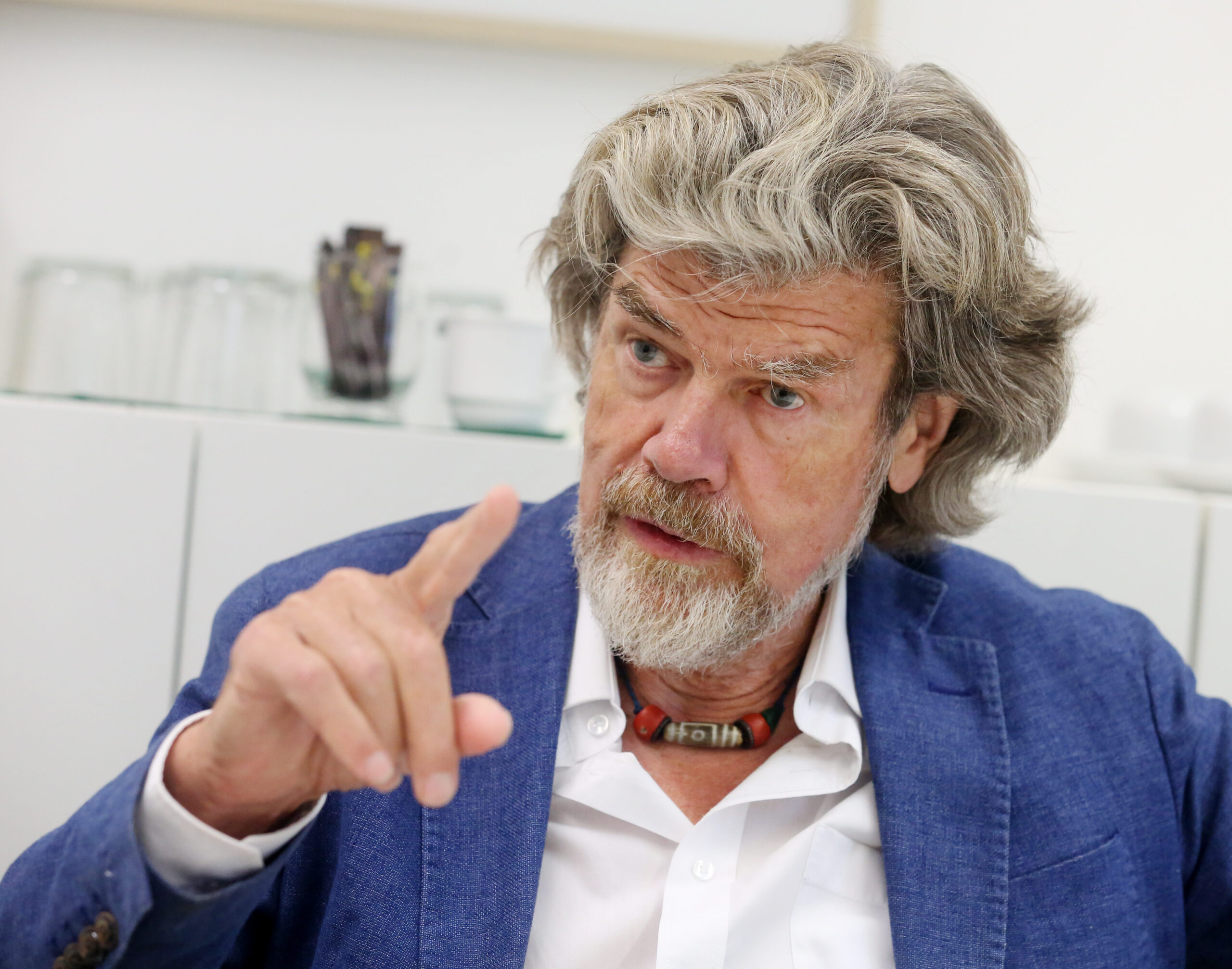 Aufnahme von Reinhold Messner in einem Interview.