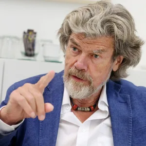 Aufnahme von Reinhold Messner in einem Interview.