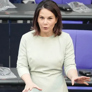 Annalena Baerbock Visagist Ampel