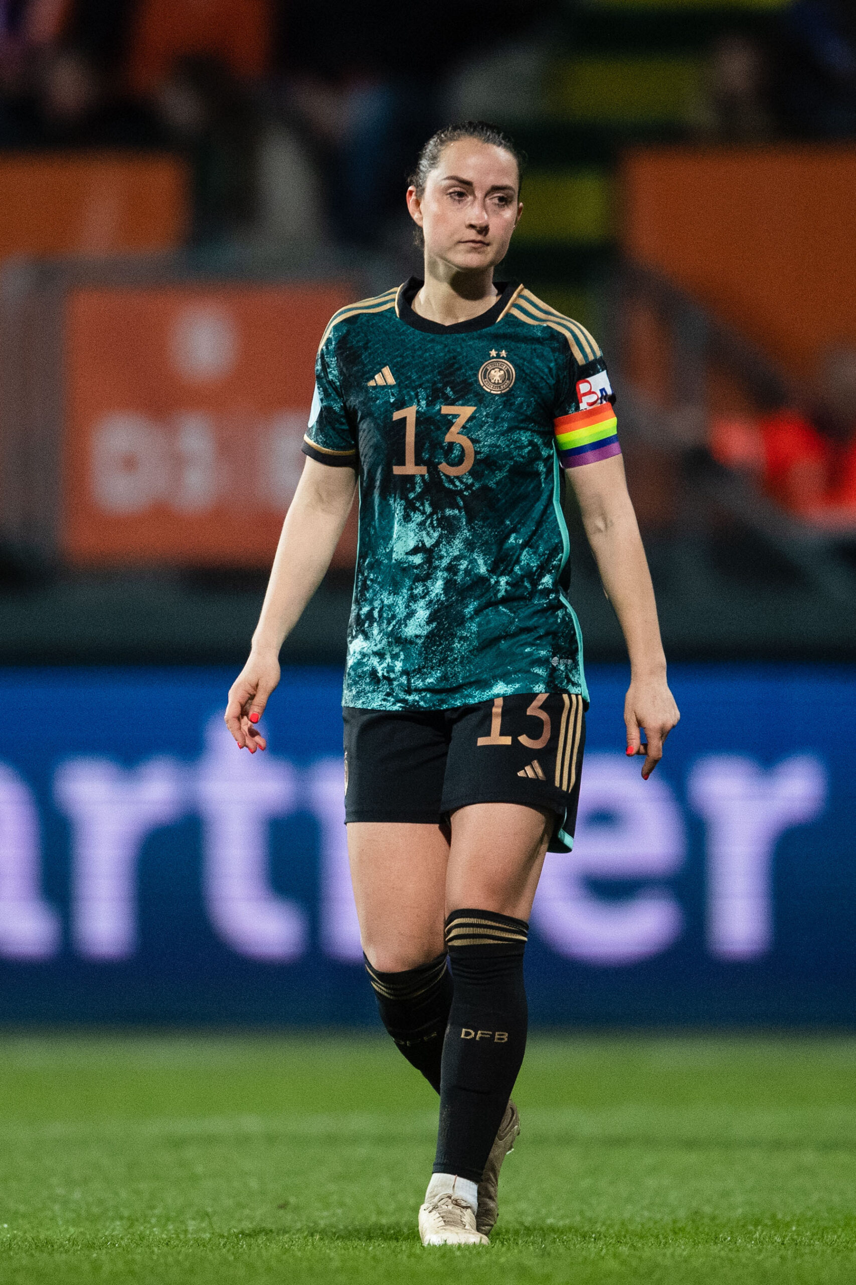 DFB-Spielerin Sara Däbritz auf dem Platz.