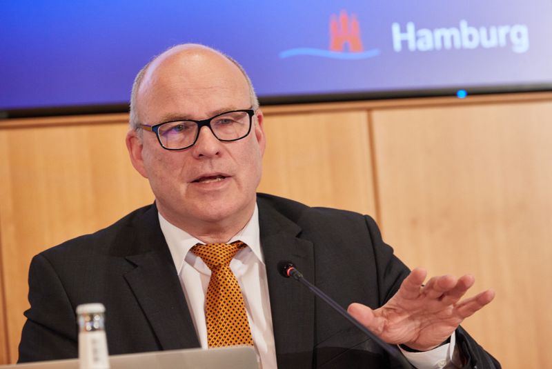 Schulsenator Ties Rabe (SPD) will gegen den drohenden Lehrermangel vorgehen.