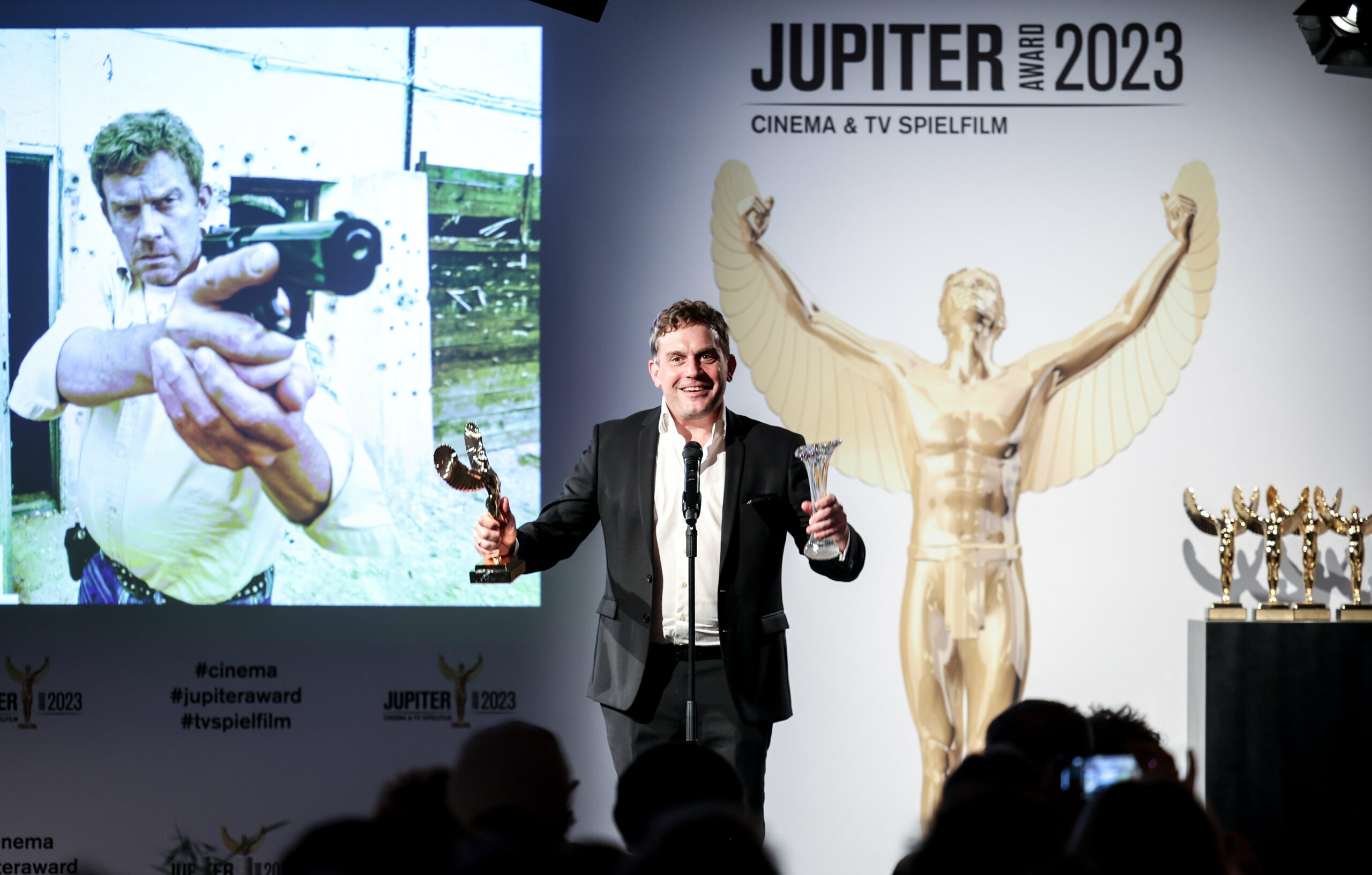 Sebastian Bezzel wurde bei den Jupiter Awards als Bester Darsteller prämiert