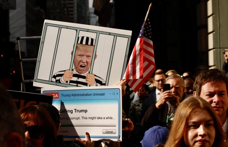 Sie wollen Trump hinter Gittern sehen: Demonstranten in Manhattan.