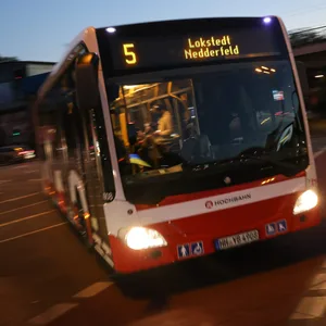 Ein Bus der Hamburger Hochbahn (Symbolbild).