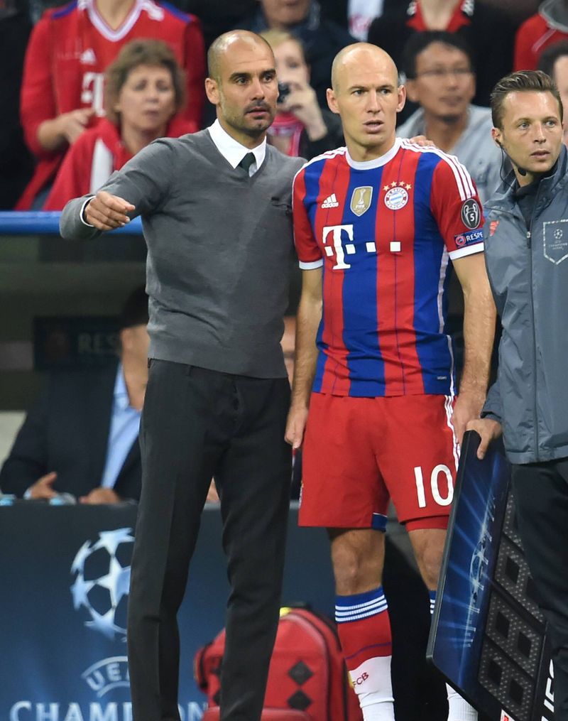 Arjen Robben und Pep Guardiola an der Seitenlinie in ihrer Zeit beim FC Bayern