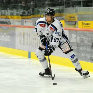 Mike Glemser beim Eishockeyspielen
