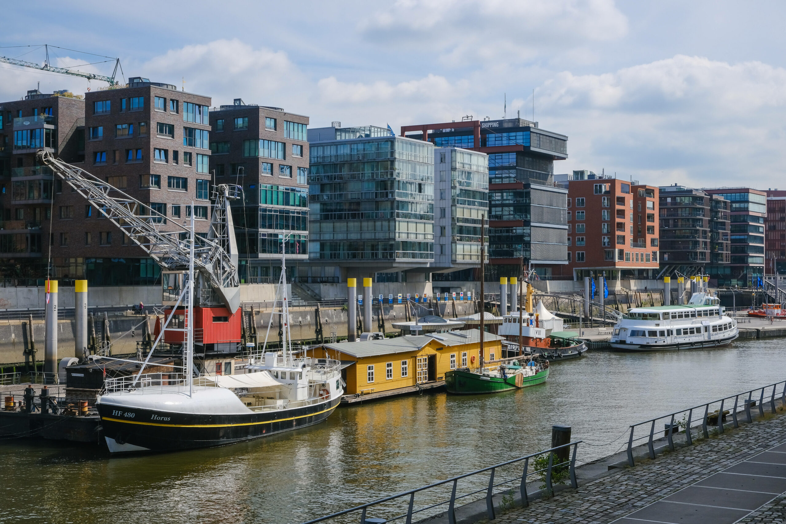 Eigentumswohnungen sind in Hamburg aktuell deutlich günstiger zu haben als noch vor einem Jahr. Allzu lange dürfte dieser Trend allerdings nicht anhalten. (Symbolbild)