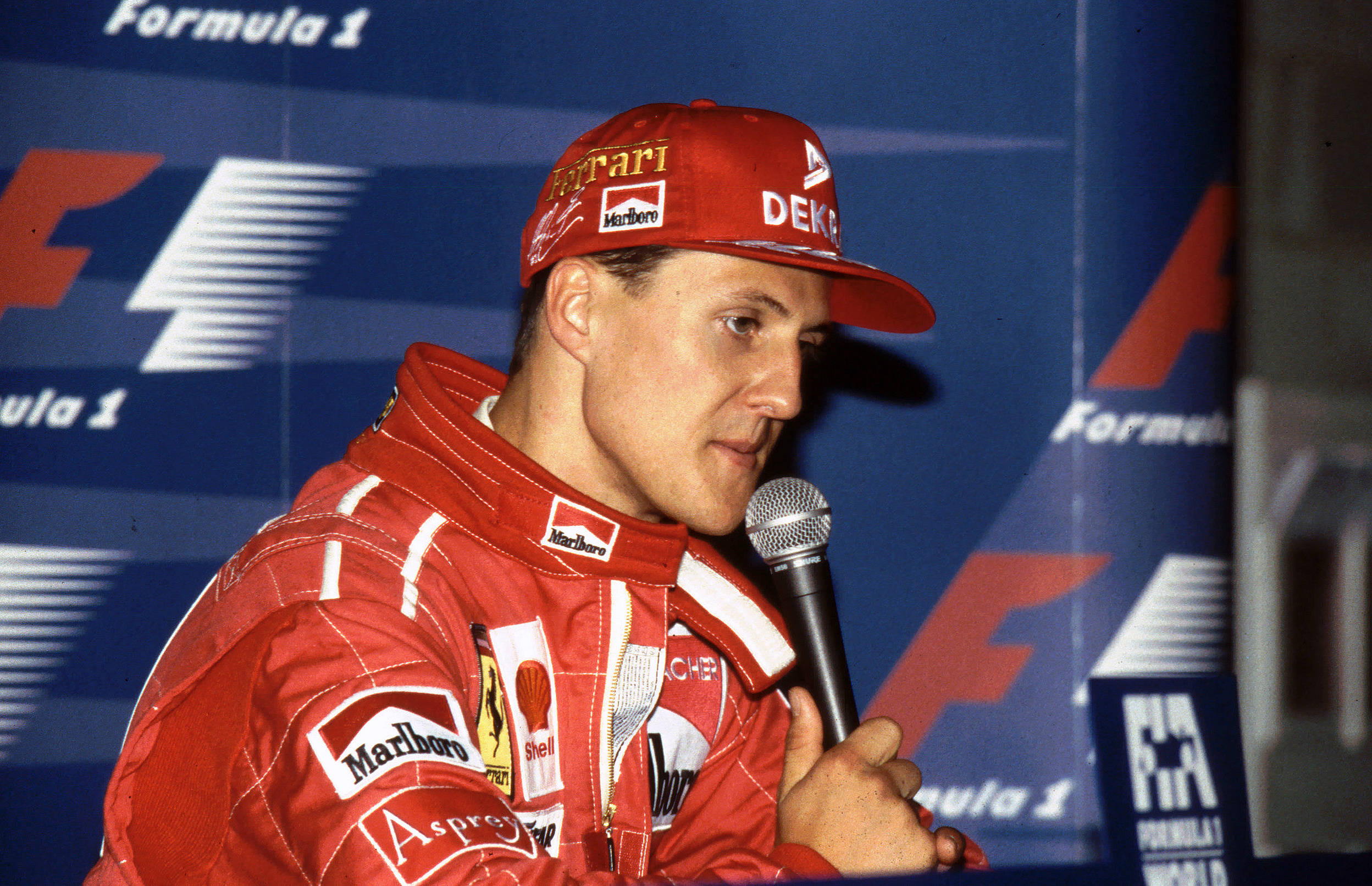 Michael Schumacher auf einer Pressekonferenz