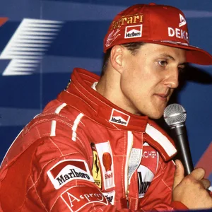 Michael Schumacher auf einer Pressekonferenz