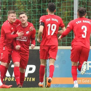 Die Spieler des TSV Sasel jubeln.
