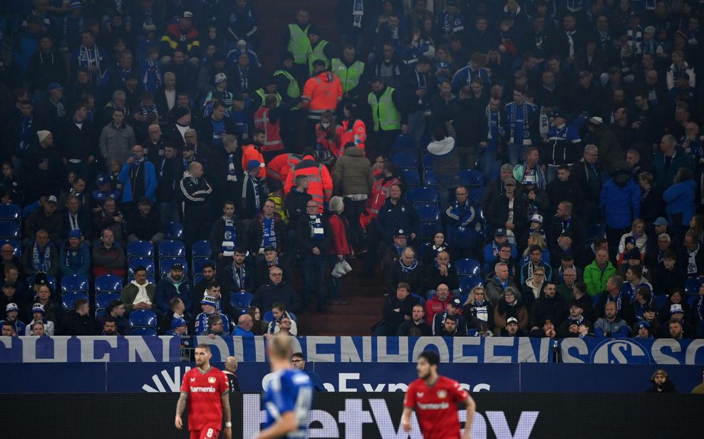 Medical Emergency Schalke Leverkusen