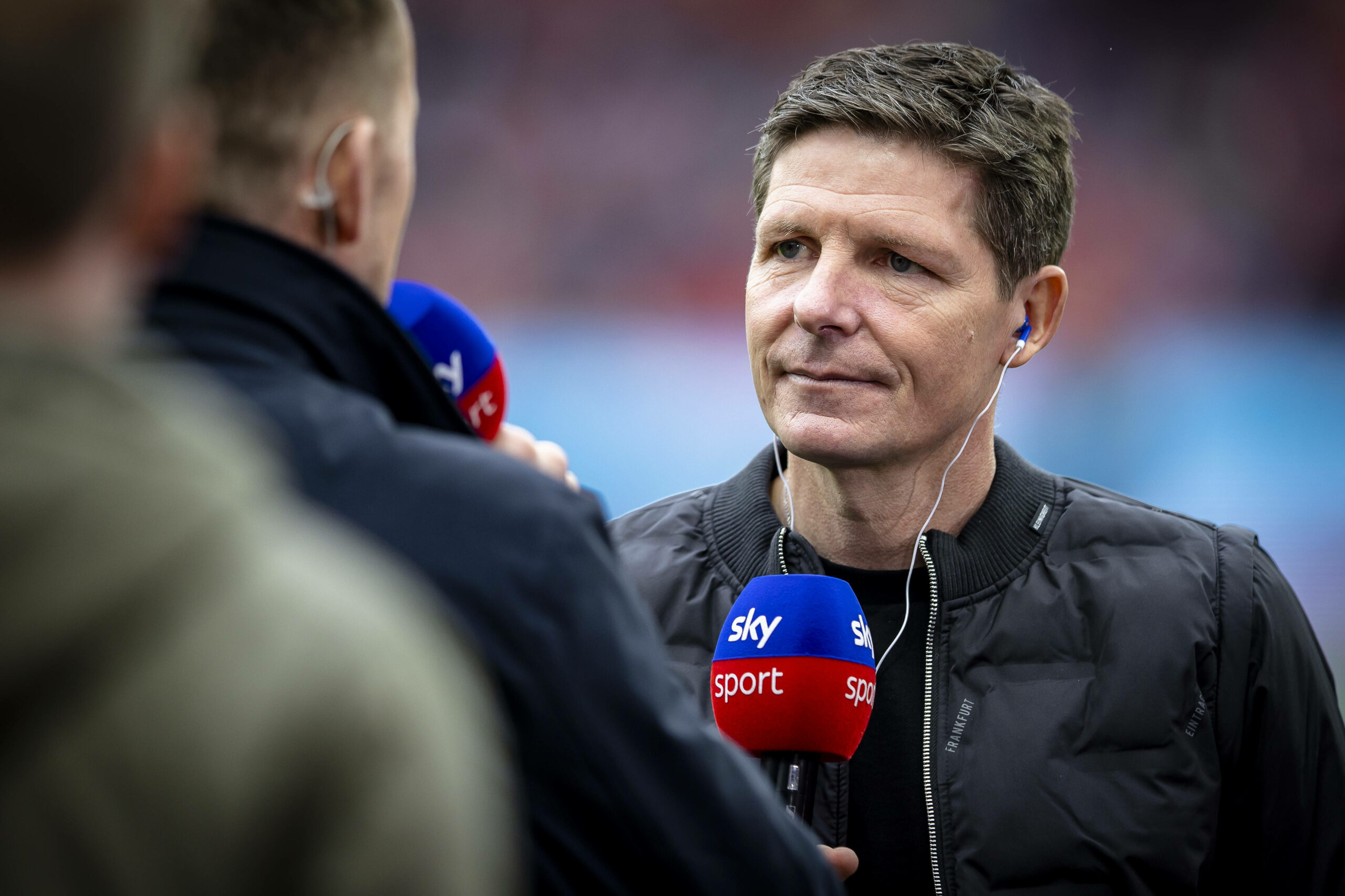 Frankfurt-Trainer Oliver Glasner im Sky-Interview mit Jens Westen