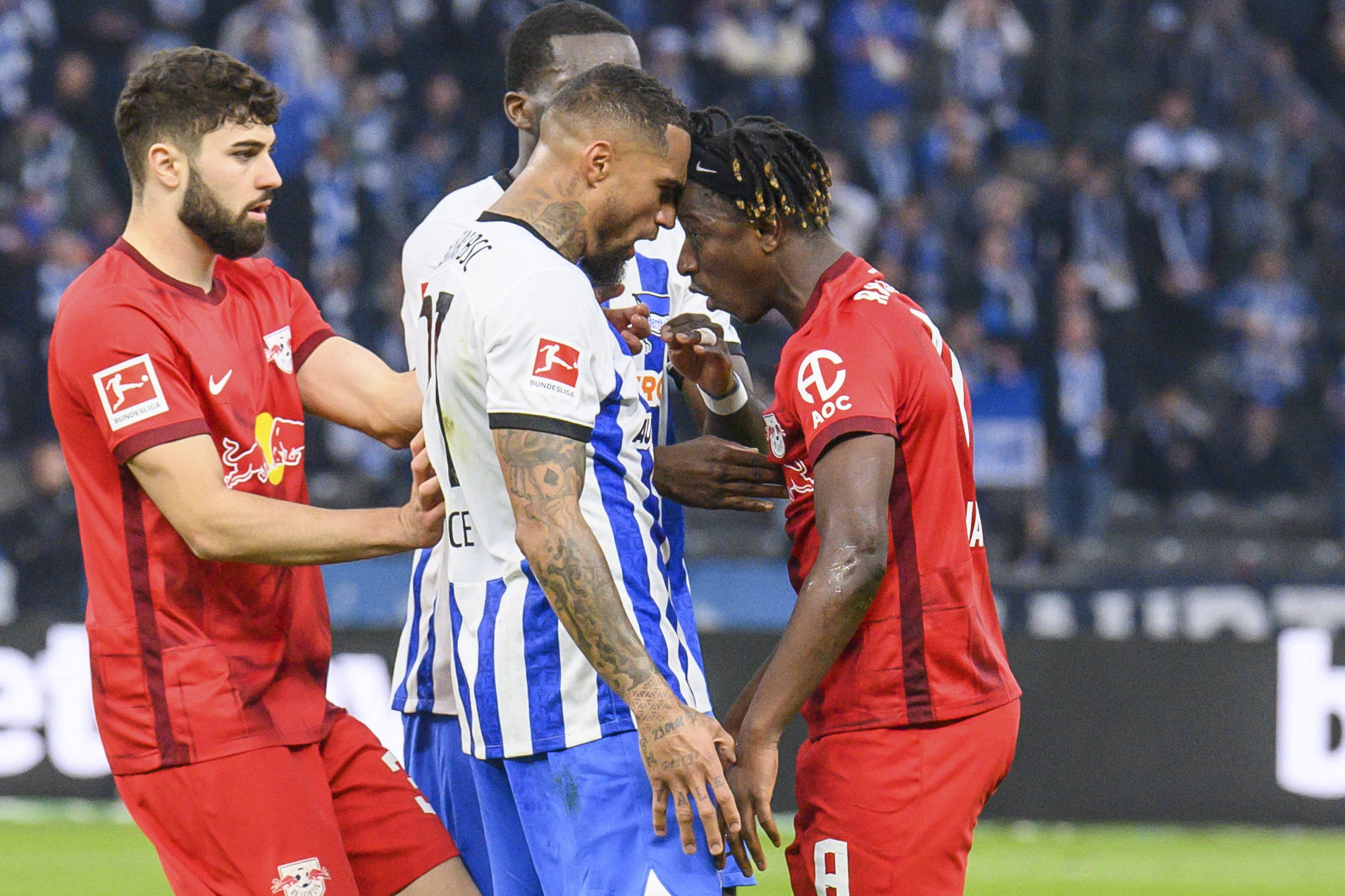 Hertha-Spieler Kevin-Prince Boateng geriet im Spiel mit Leipziger Amadou Haidara aneinander