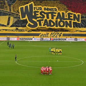 „Für immer Westfalenstadion“ war das Motto einer Choreografie der Dortmunder Fans beim Heimspiel gegen Union Berlin.