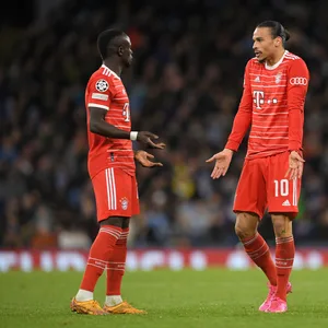 So fing wohl alles an: Leroy Sané stellt Sadio Mané zur Rede.