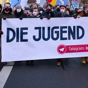 Eine Demonstration der AfD-Jugendorganisation Junge Alternative (JA) im Dezember 2021. Die JA gilt als „gesichert rechtsextremistisch“.
