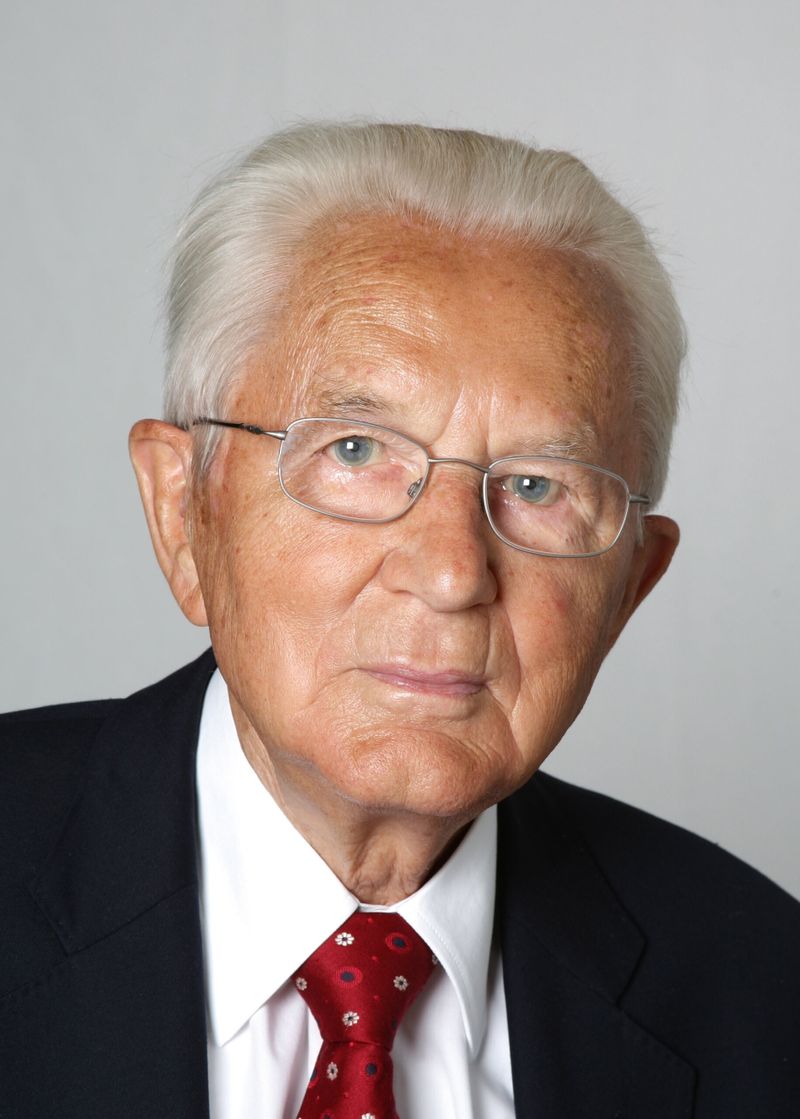 Aldi-Gründer Karl Albrecht (1920-2014). Zusammen mit seinem Bruder Theo erfand er den Lebensmittel-Discounter.