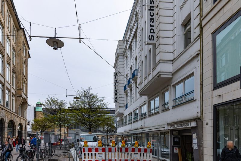 Das Gebäude an der Spitalerstraße 1 wird umfassend saniert. Solange kann hier kein Gewerbe betrieben werden.