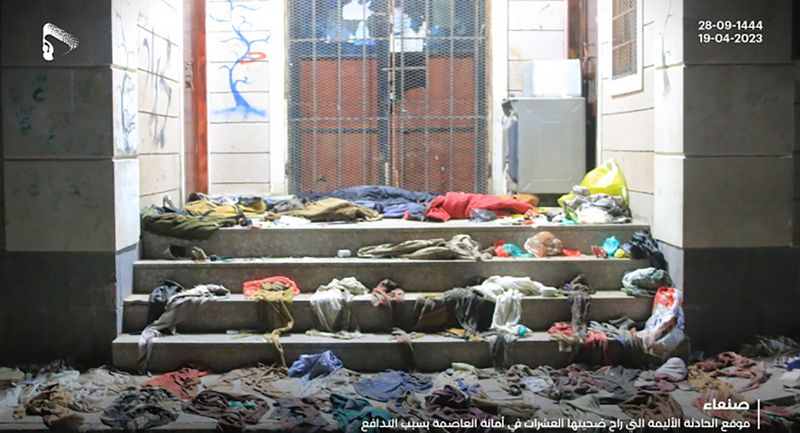 Kleidungsstücke der Opfer der Massenpanik in Jemens Hauptstadt Sanaa.