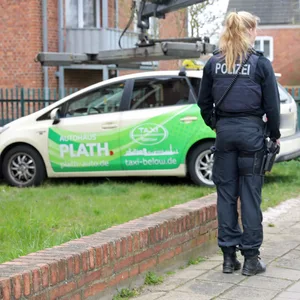 Brutaler Angriff: Taxifahrer mit Hammer niedergeschlagen