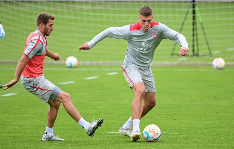 Lars Ritzka und Jakov Medic im St. Pauli-Training