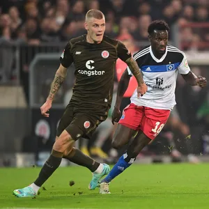 Im Heim-Derby war Eric Smith (hier gegen Bakery Jatta) einer der Sieggaranten.