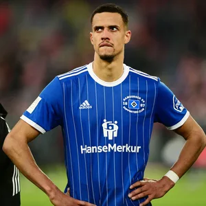 Robert Glatzel im HSV-Trikot