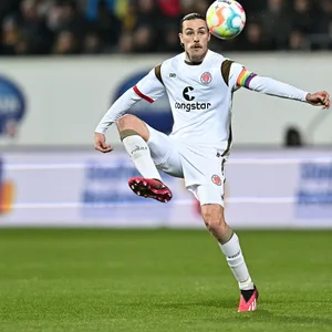 Jackson Irvine sieht den FC St. Pauli fürs Spiel gegen Braunschweig gewappnet.