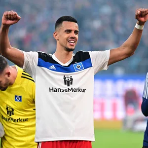 HSV-Torjäger Robert Glatzel will auch in Magdeburg so jubeln wie gegen St. Pauli.