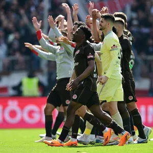 St. Pauli jubelt nach dem Bielefeld-Spiel