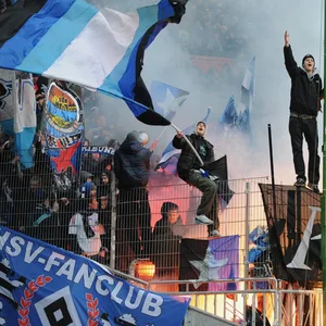 Der HSV-Gästeblock in Kaiserslautern