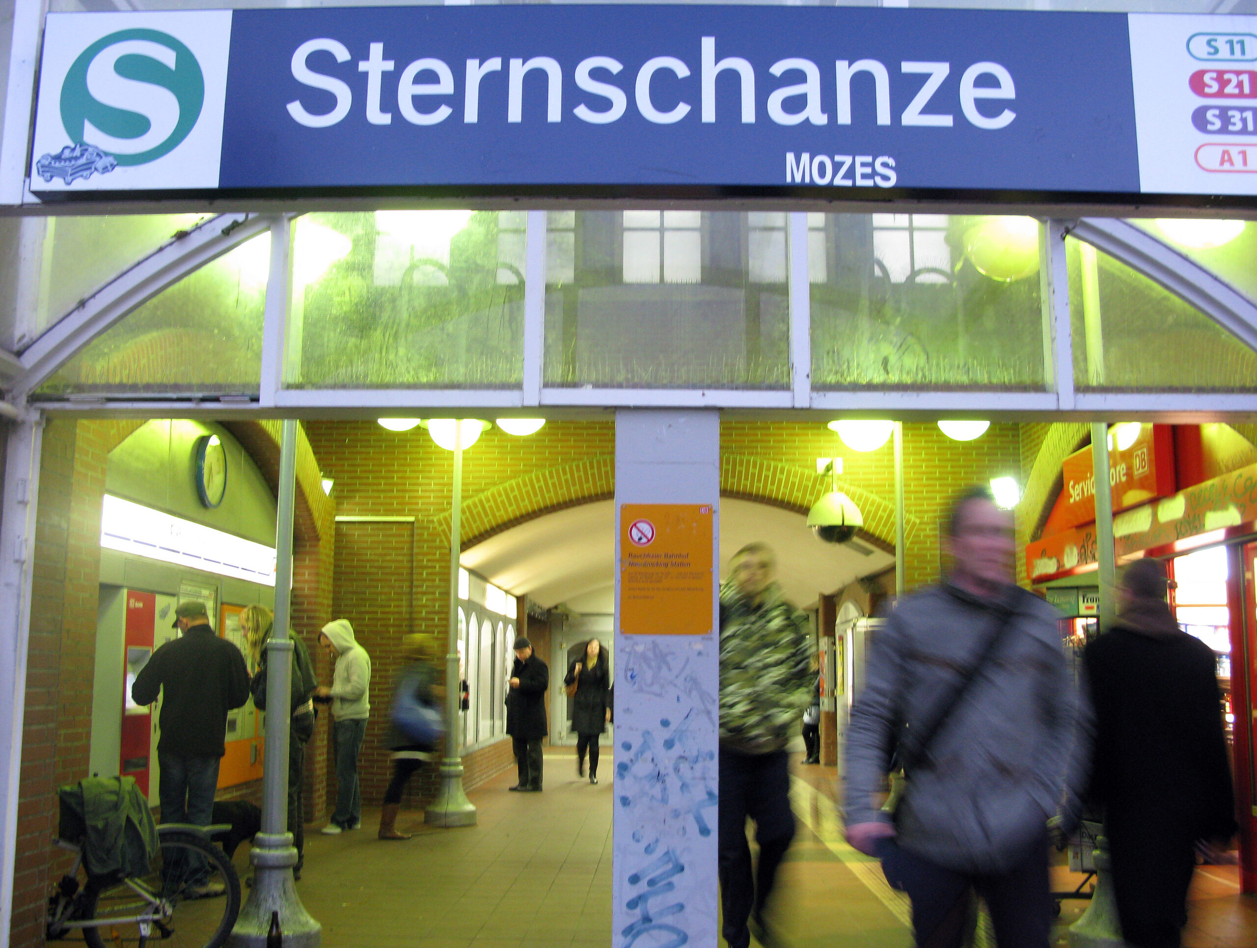 Teenie in S-Bahn unsittlich berührt – Bundespolizei nimmt Tatverdächtigen fest