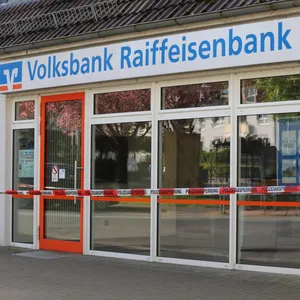 In Itzehoe ist die Volksbank Raiffeisenbank überfallen worden.