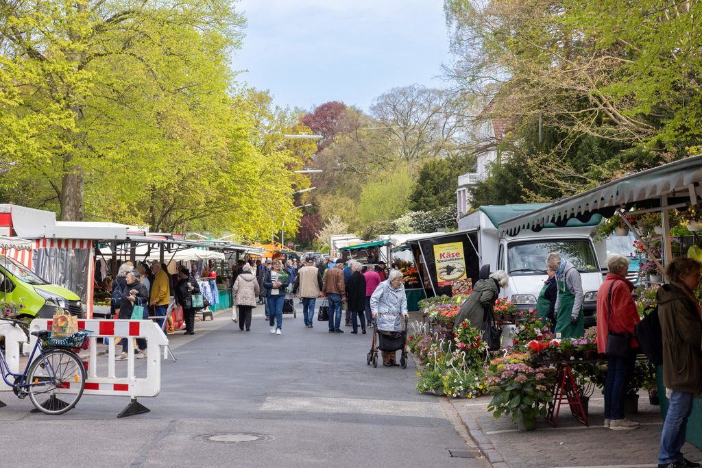 Der Bergedorfer Wochenmarkt in der Chrysanderstraße ist erheblich geschrumpft.