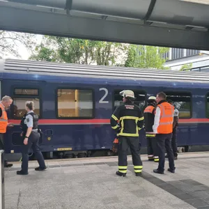 Qualm in Nachtzug – Alarm am Bahnhof dammtor